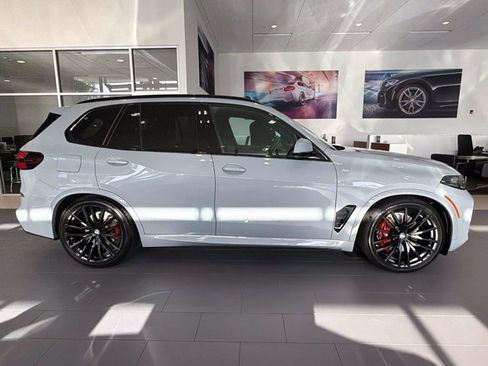 Used 2026 BMW X5 xDrive40i w/ M Sport Package image 2