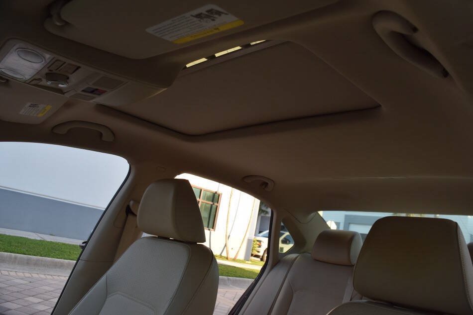 Used 2014 Volkswagen Passat TDI SE FWD image 78