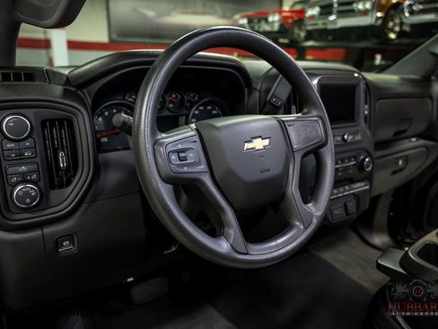 Used 2021 Chevrolet Silverado 1500 Custom image 22