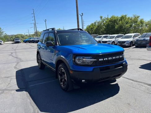 Used 2025 Ford Bronco Sport Outer Banks w/ Outer Banks Tech Package+ AWD/4WD image 3
