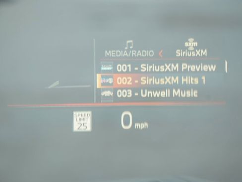 Used 2026 BMW X7 xDrive40i w/ M Sport Package AWD/4WD image 8