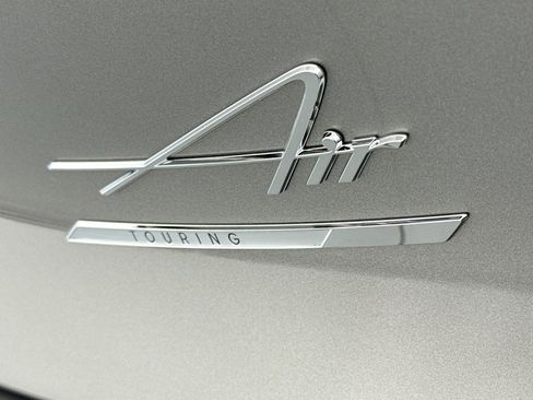 Used 2023 Lucid Air Touring image 8