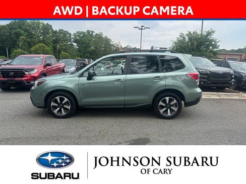 Used 2018 Subaru Forester 2.5i Premium AWD/4WD image 5