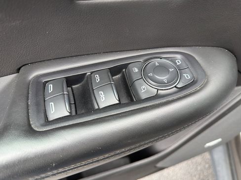 Used 2019 Cadillac XT5 Platinum image 15