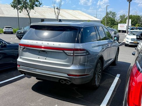 Used 2023 Lincoln Aviator Reserve w/ Equipment Group 201A AWD/4WD image 7