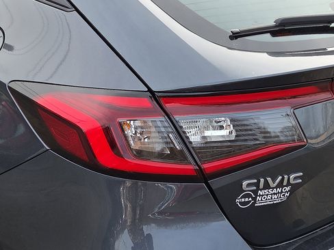 Used 2025 Honda Civic Sport image 10