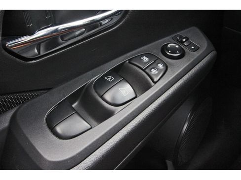 Used 2023 Nissan Kicks SV FWD image 21
