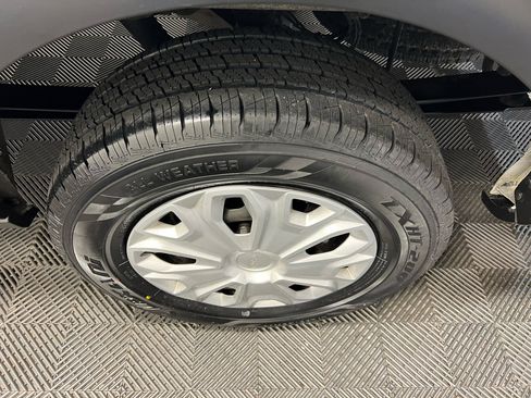 Used 2023 Ford Transit 350 XLT image 32