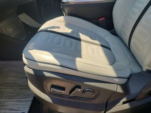Used 2024 Rivian R1S Adventure AWD/4WD image 21