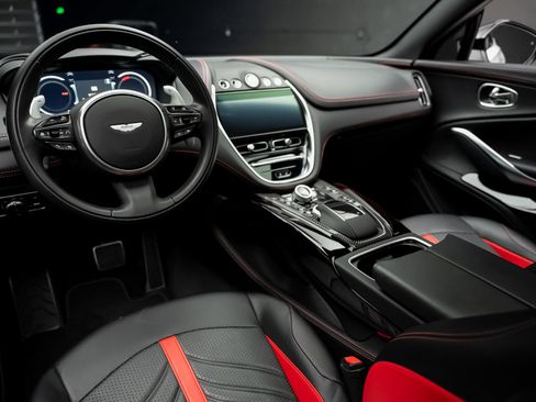 Used 2023 Aston Martin DBX 707 AWD/4WD image 2