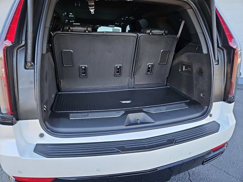 Certified 2023 Cadillac Escalade Sport w/ LPO, ONYX Package image 6