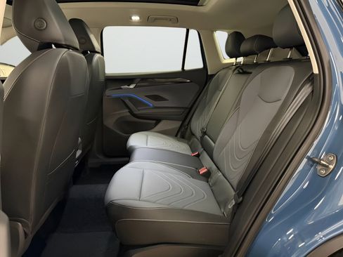 New 2026 Volkswagen Tiguan SE image 18