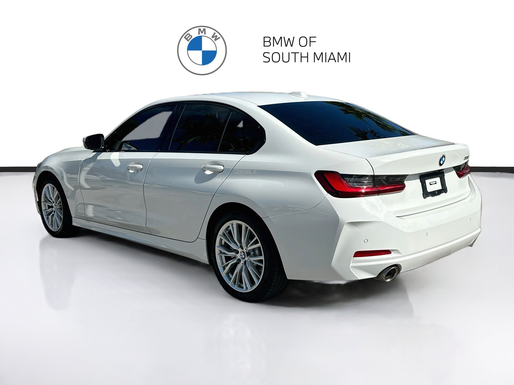Used 2023 BMW 330i Sedan w/ Convenience Package RWD image 5