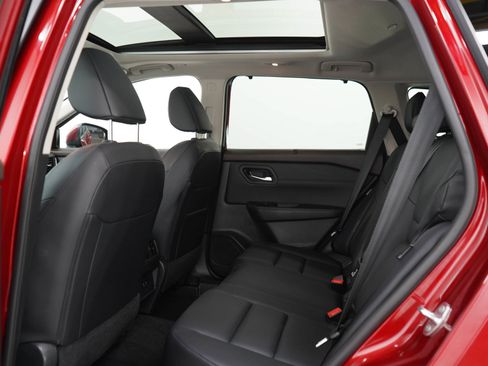 Used 2023 Nissan Rogue SV w/ SV Premium B Package AWD/4WD image 15