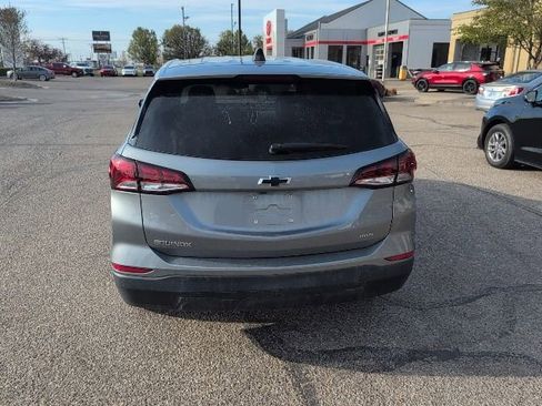 Used 2023 Chevrolet Equinox LS w/ LS Convenience Package image 3