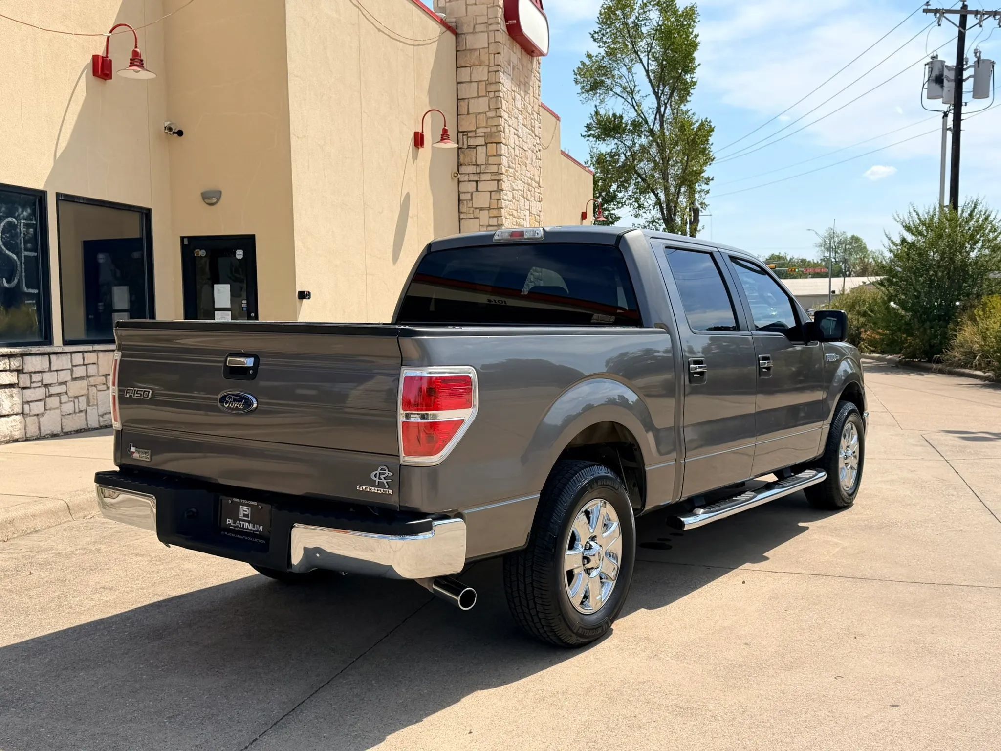 Used 2013 Ford F150 XLT w/ XLT Chrome Pkg RWD image 5