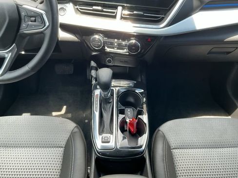 Used 2024 Chevrolet Trax LT w/ Driver Confidence Package FWD image 11