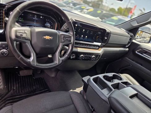 Used 2022 Chevrolet Silverado 1500 LT RWD image 17