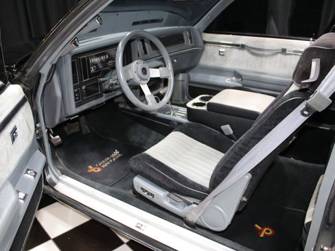Used 1987 Buick Regal Coupe RWD image 3