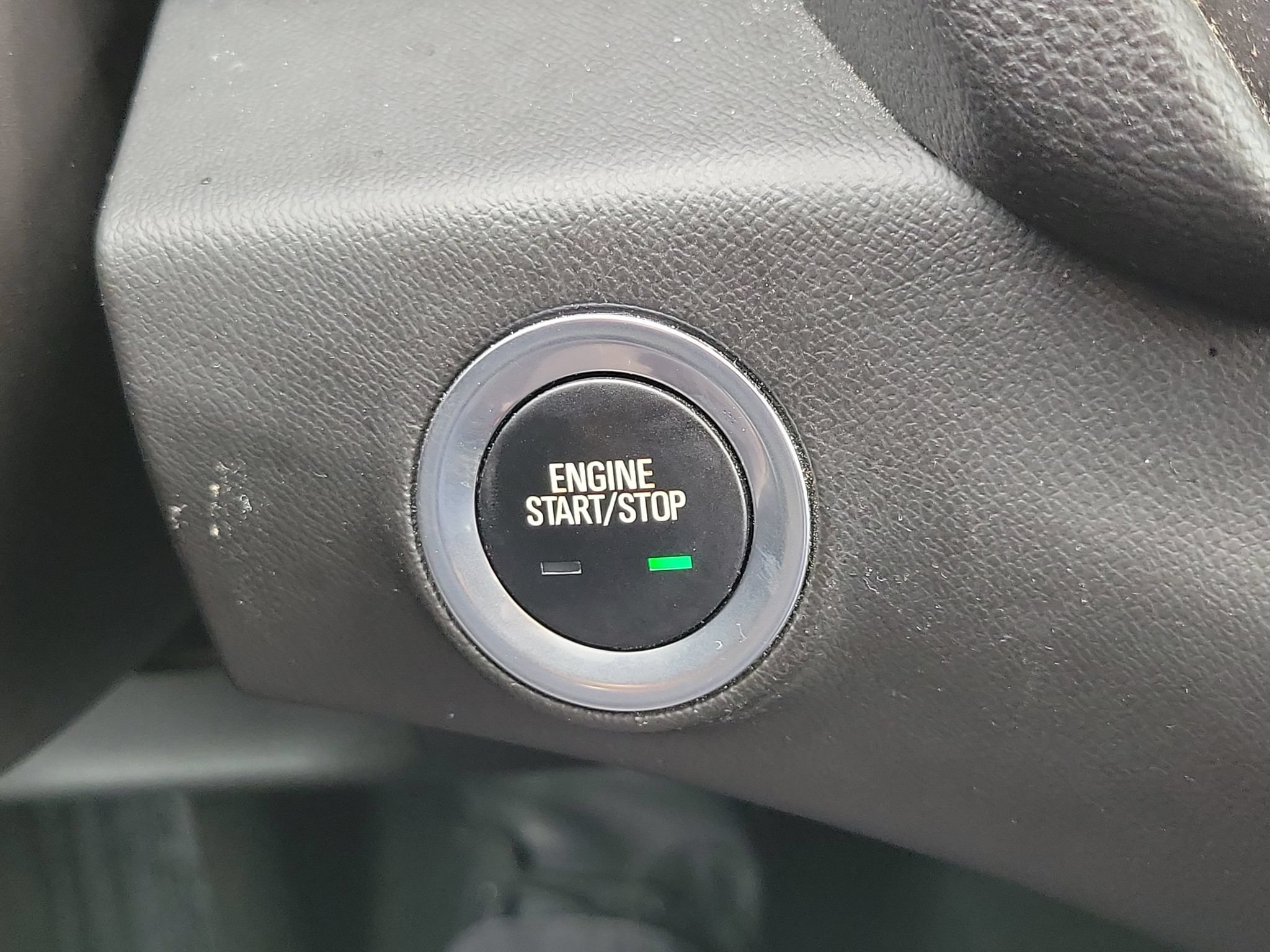 Used 2024 GMC Terrain SLT AWD/4WD image 16