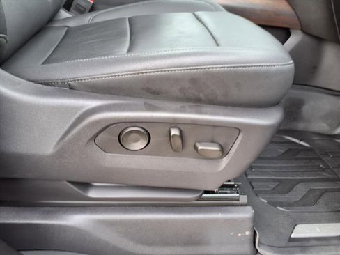 Used 2025 GMC Sierra 2500 SLT w/ SLT Convenience Package image 14