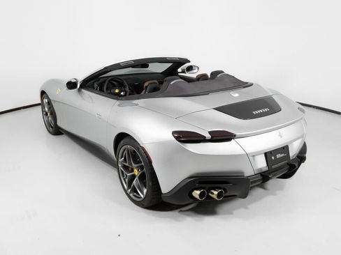 Used 2024 Ferrari Roma Spider image 5