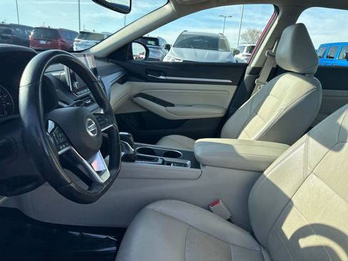 Used 2019 Nissan Altima 2.5 Platinum image 13