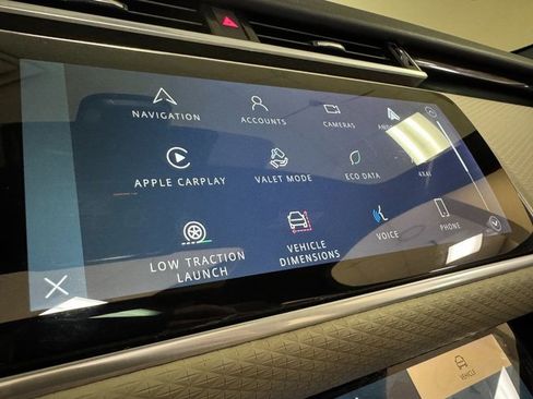 Used 2022 Land Rover Range Rover Velar R-Dynamic S image 14