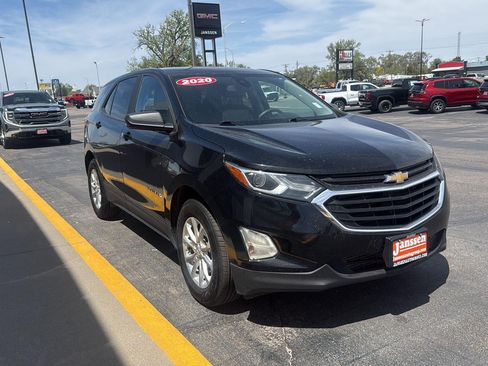 Used 2020 Chevrolet Equinox LS w/ LPO, Cargo Package AWD/4WD image 7