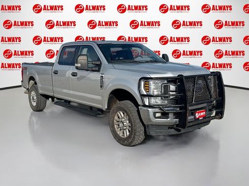 Used 2019 Ford F250 XLT w/ XLT Value Package image 4
