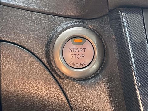 Used 2018 Nissan Sentra SR w/ Technology Package FWD image 25