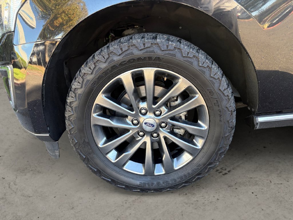 Used 2021 Ford Expedition Max Limited AWD/4WD image 9
