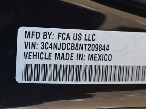 Used 2022 Jeep Compass Limited image 40