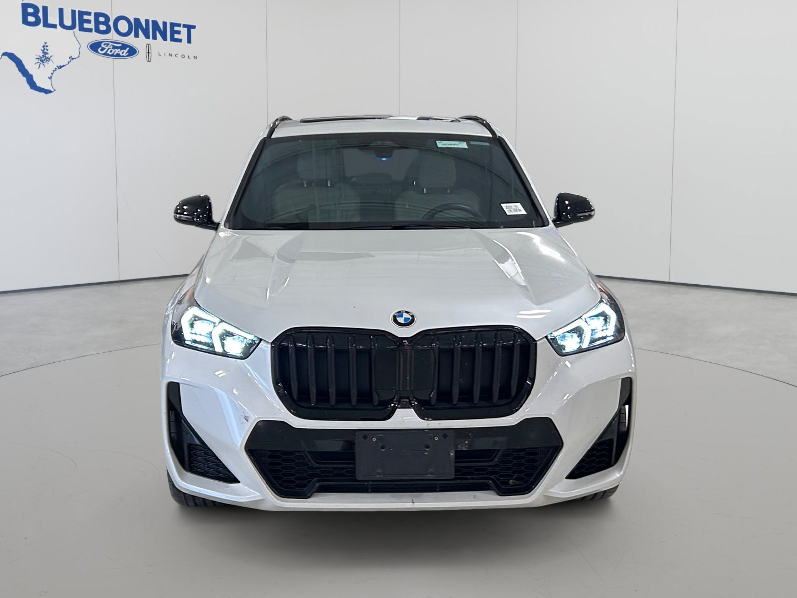 Used 2025 BMW X1 xDrive28i w/ Premium Package AWD/4WD image 2