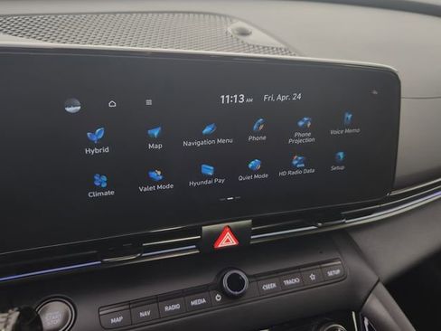 Certified 2025 Hyundai Elantra SEL FWD image 20