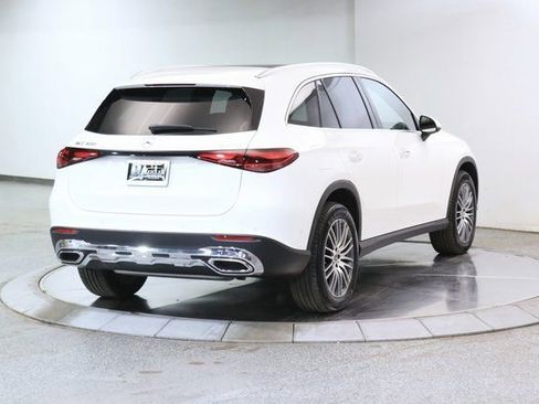 Certified 2025 Mercedes-Benz GLC 300 4MATIC image 11