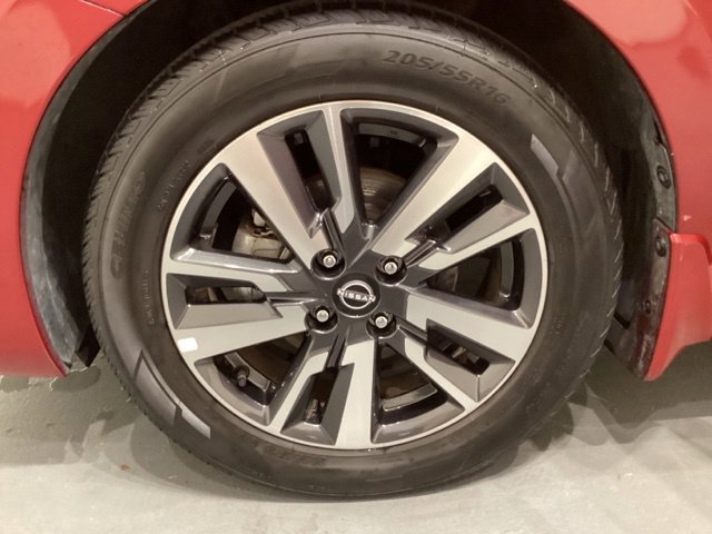 Used 2024 Nissan Versa SV w/ Trunk Package FWD image 28