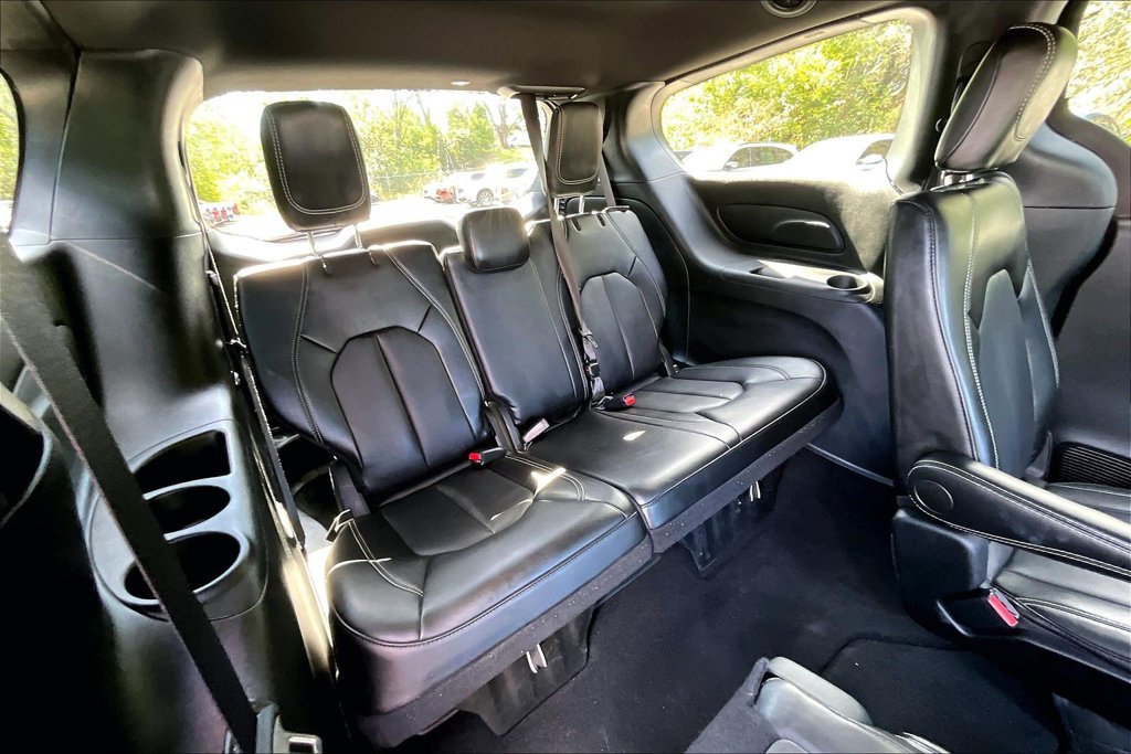 Used 2025 Chrysler Pacifica Select FWD image 37