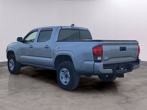 Used 2020 Toyota Tacoma SR image 6