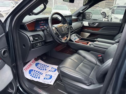 Certified 2024 Lincoln Navigator Reserve image 24