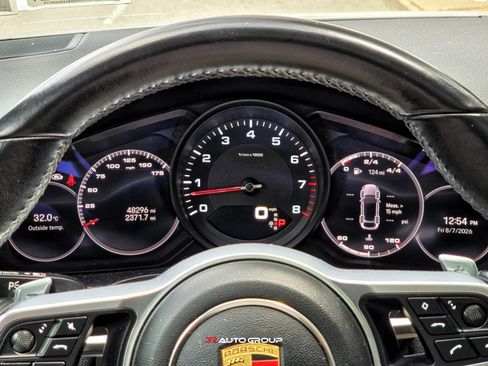 Used 2022 Porsche Cayenne Coupe AWD/4WD image 29
