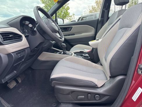Used 2025 Subaru Forester Premium AWD/4WD image 13