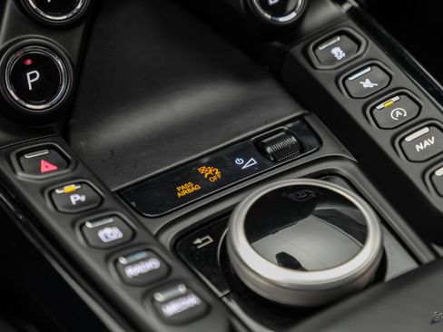 Used 2022 Aston Martin V8 Vantage Coupe RWD image 59