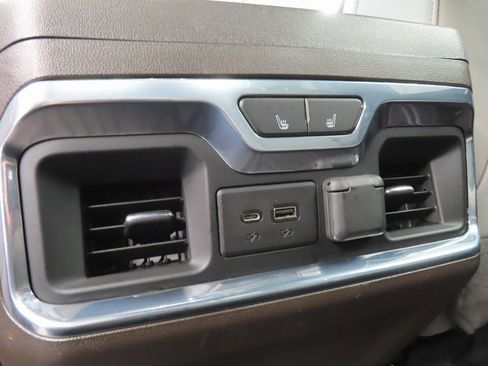 Used 2020 Chevrolet Silverado 2500 LTZ w/ LTZ Premium Package image 11