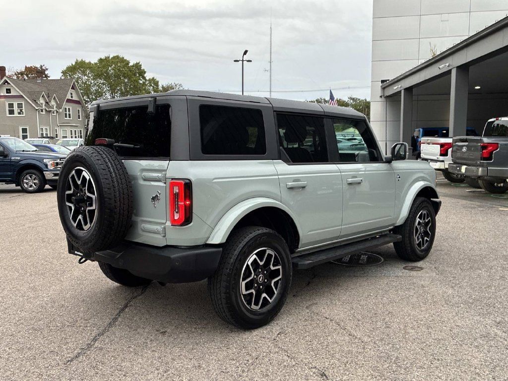Used 2023 Ford Bronco Outer Banks AWD/4WD image 7