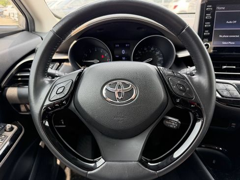 Used 2020 Toyota C-HR Limited FWD image 15