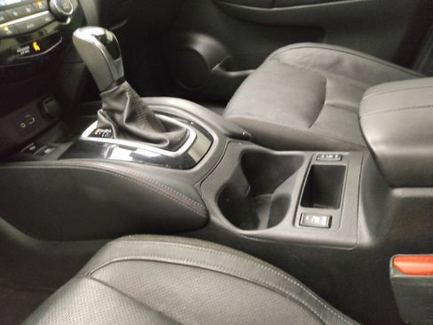 Used 2020 Nissan Rogue Sport SL w/ Premium Package FWD image 26