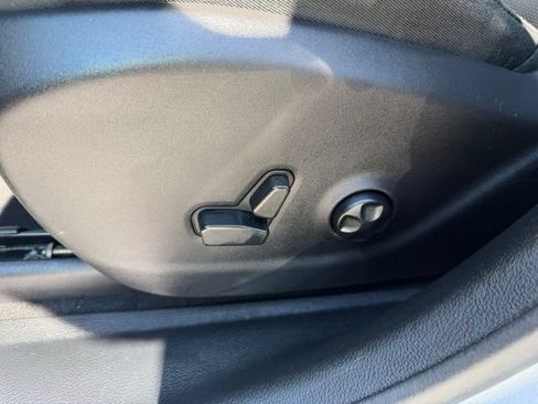 Used 2019 Jeep Cherokee Limited AWD/4WD image 23