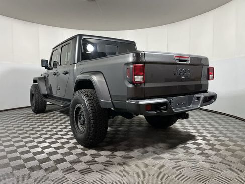 Used 2022 Jeep Gladiator Sport AWD/4WD image 6