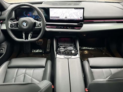 Certified 2025 BMW 530i xDrive w/ M Sport Package image 22